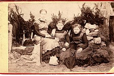 The Pinafore Ladies from Grainthorpe