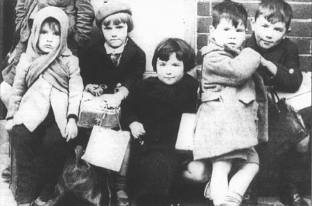Evacuees waiting for the train in Leeds