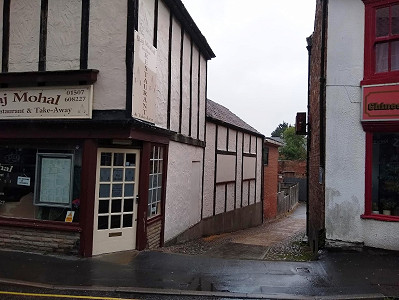 Horse Steps in Aswell Street